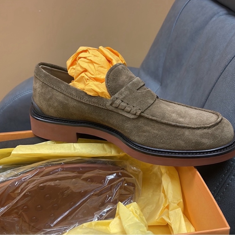 NWT Tod’s Moccasino Semiformale, Brown, Size 8